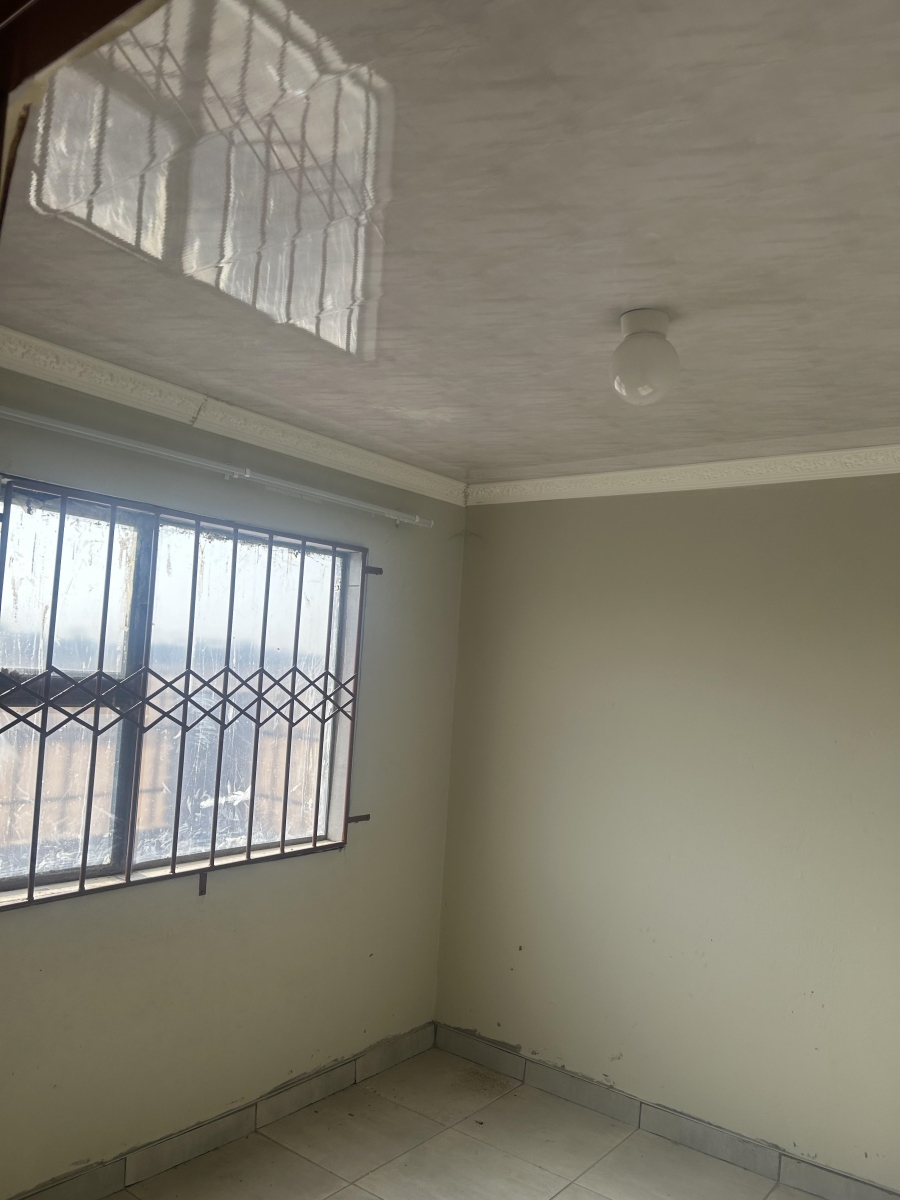 8 Bedroom Property for Sale in Rammulotsi Free State